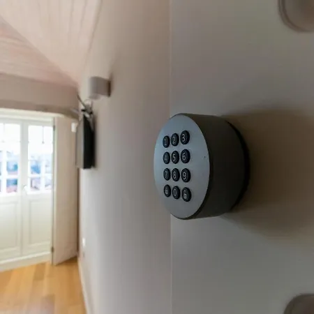 Homestay Portucale Guest House- Self Check-in Porto
