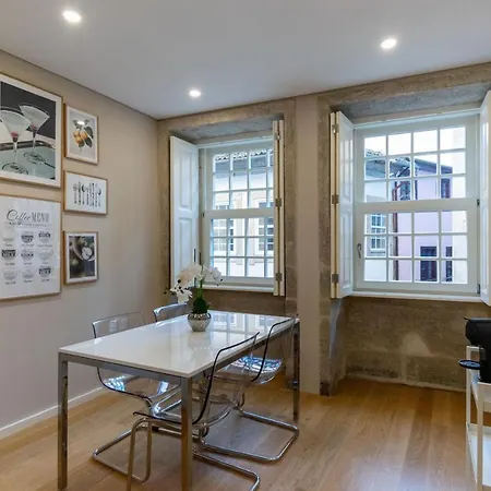 Portucale Guest House- Self Check-in Δωμάτια σε οικογενειακή κατοικία *