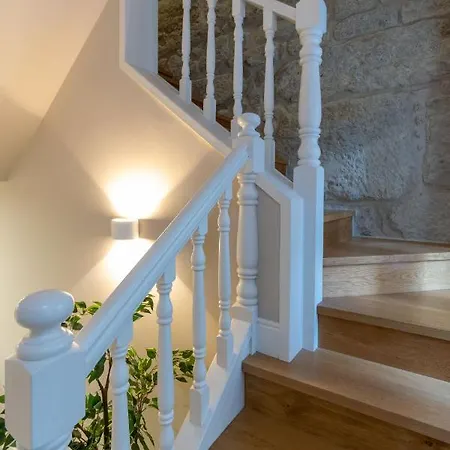 Portucale Guest House- Self Check-in Homestay Porto