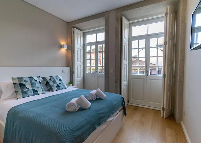 Portucale Guest House- Self Check-in منزل للإقامة *