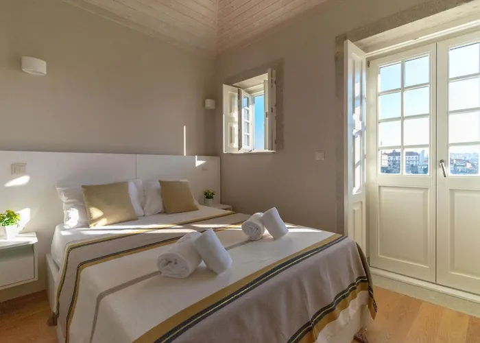 Rum i privatbostad Portucale Guest House- Self Check-in *